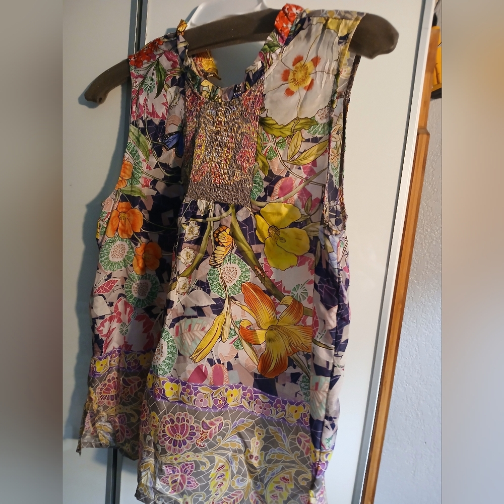 Beautiful Floral Silk sleeveless blouse